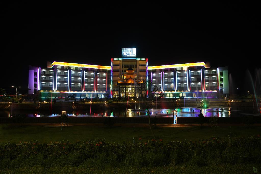 Mingalar Thiri Hotel Naypyidaw Exterior foto