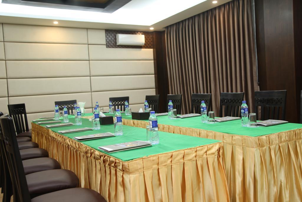 Mingalar Thiri Hotel Naypyidaw Exterior foto